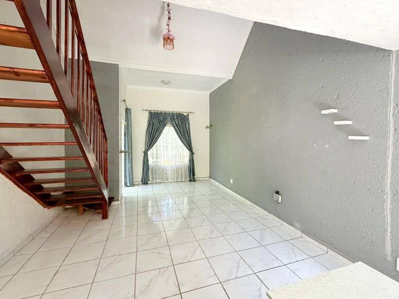 2 Bedroom Townhouse in Bassonia - Photo 6
