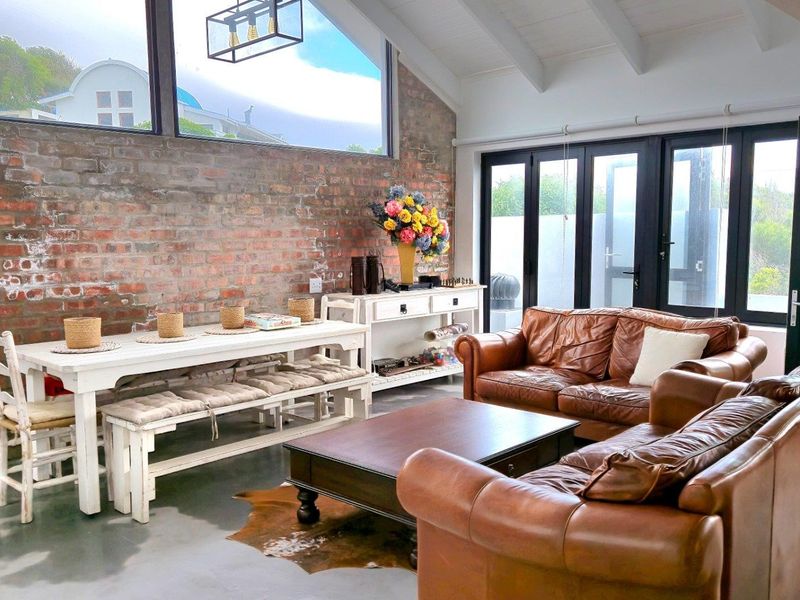 Modern Living and Family Bonding: Your Dream Home in Franskraal - Photo 5