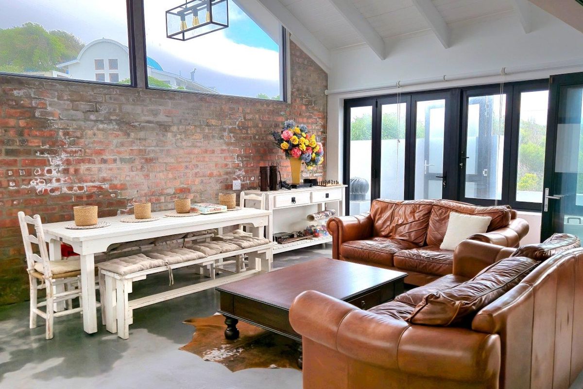 Modern Living and Family Bonding: Your Dream Home in Franskraal - Photo 5