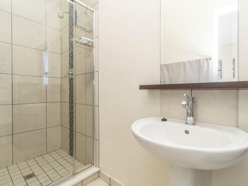 Convenient living with 24/7 security & prime location access! - Photo 8