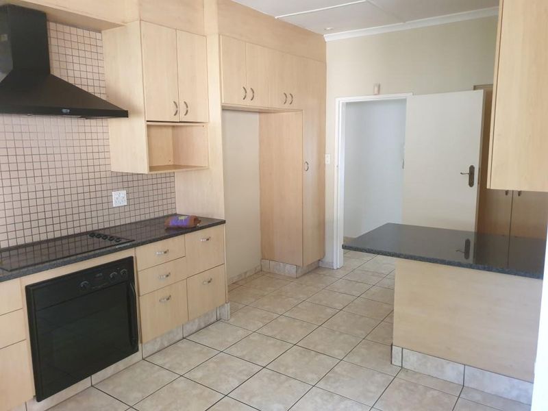 3 BEDROOM HOUSE WITH 2 BEDROOM COTTAGE FOR SALE IN BRAMLEY - Photo 9