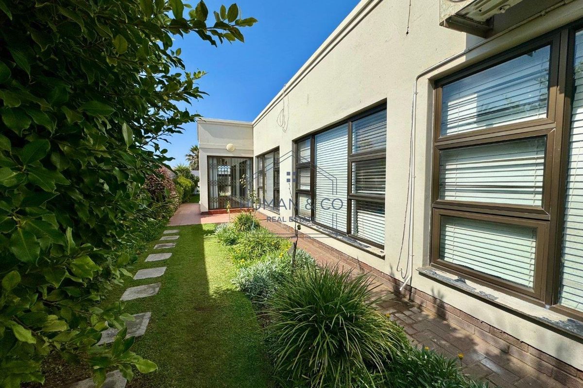 Spacious 5 Bedroom house in prime Meersig Area - Photo 3