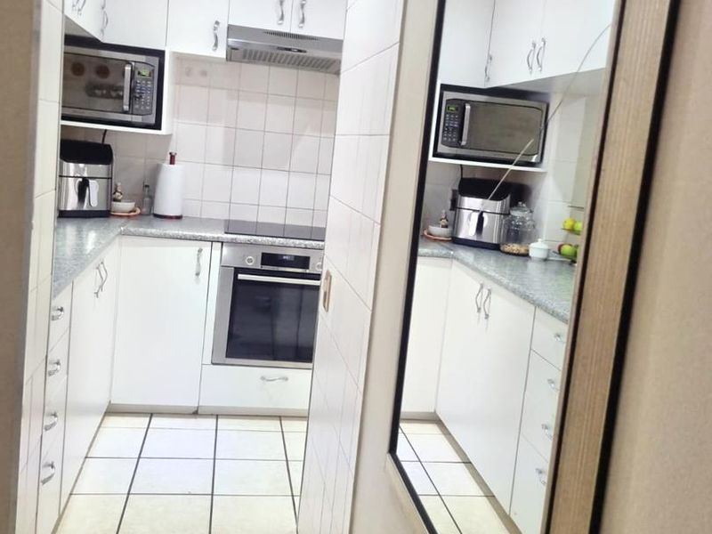 Modern 2 Bedroom semi detached home, Tygerdal, Goodwood - Photo 9