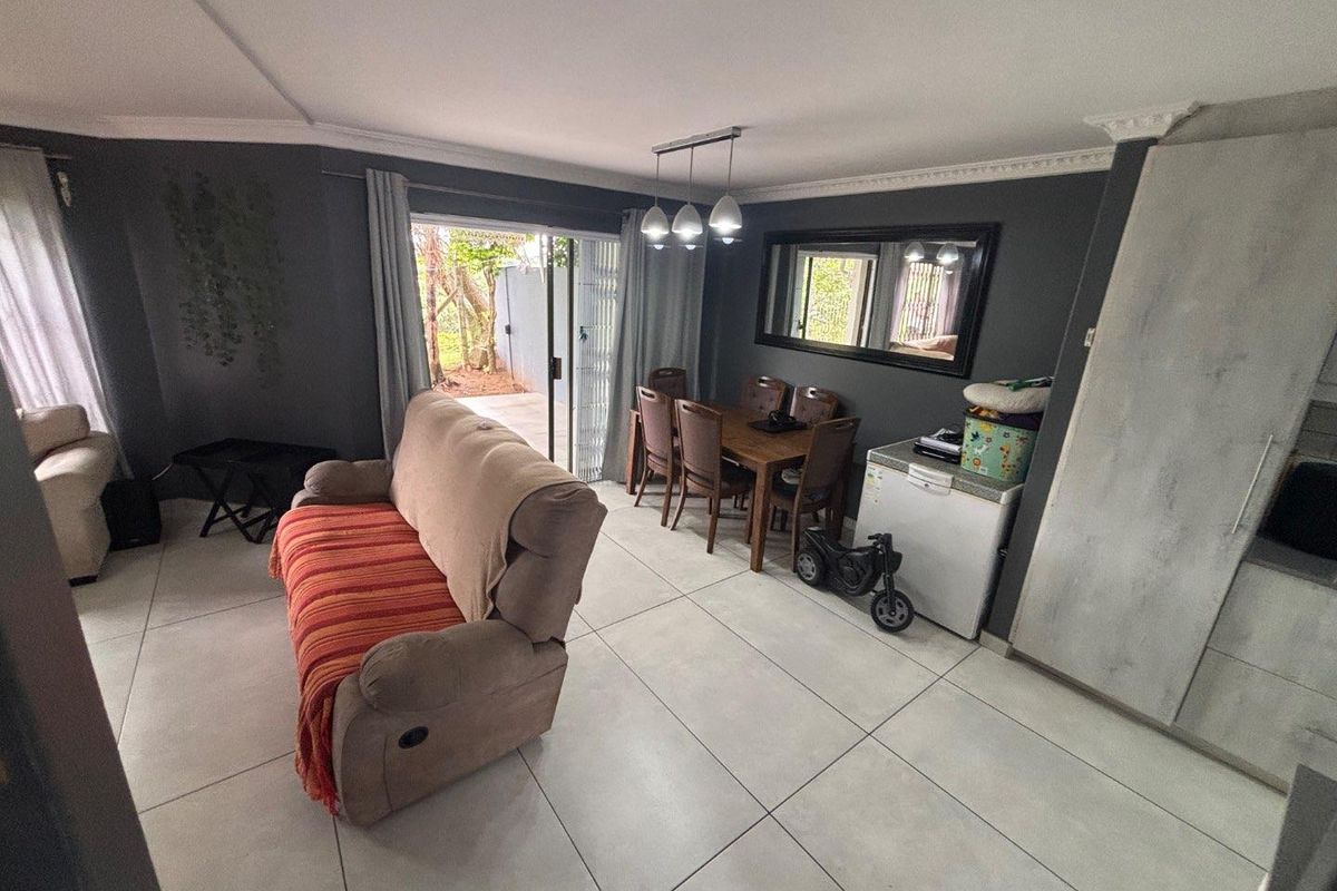 Modern Living | Private Garden | Pet Friendly (Small Dogs) - Photo 5