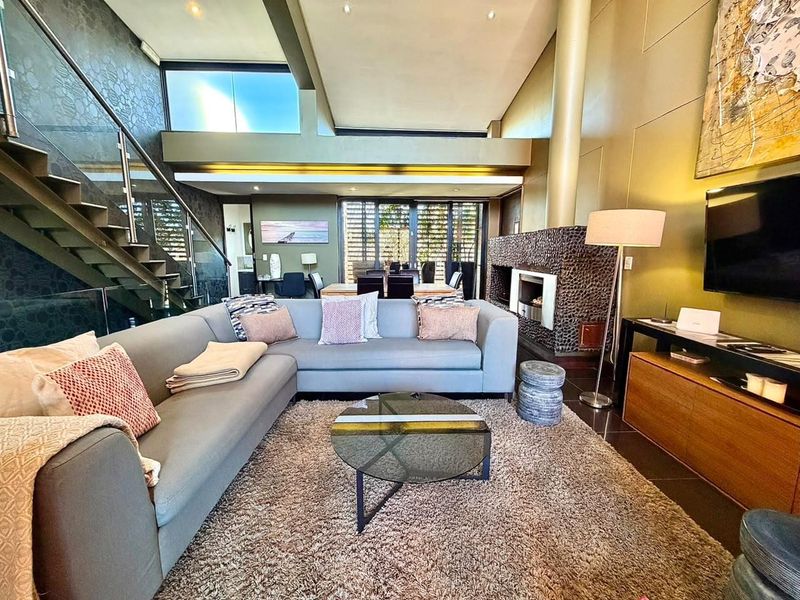 Sophisticated Modern 2‐Bedroom Penthouse in Melrose Arch - Photo 9
