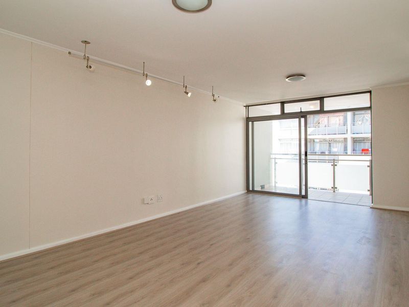 Stylish 2-Bedroom Apartment in "The Claremont" – Prime Location, Ultimate Convenience - Photo 8