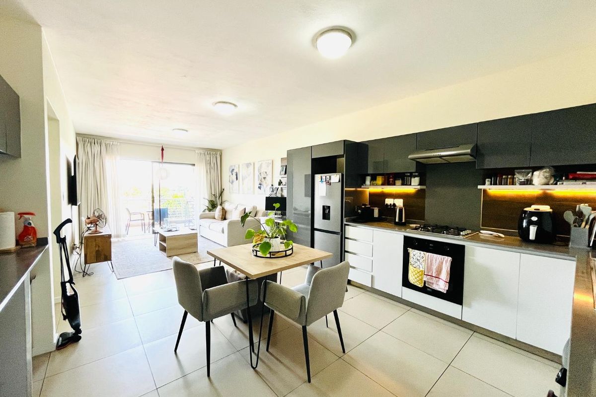 Turnkey Luxury Living with Top-Tier Convenience - Photo 4