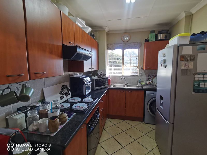 Your Perfect First Floor Home with Modern Amenities - Photo 7
