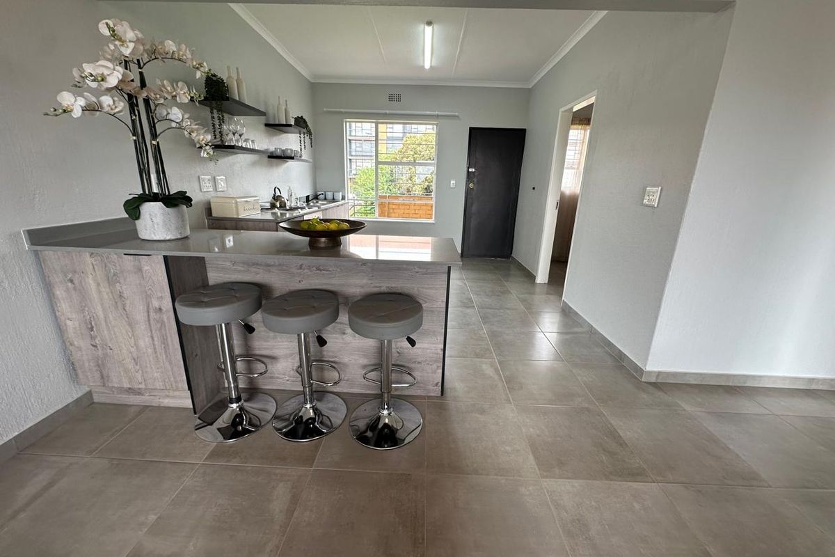 Newly Renovated 2-Bedroom, 1-Bathroom Unit - Photo 3