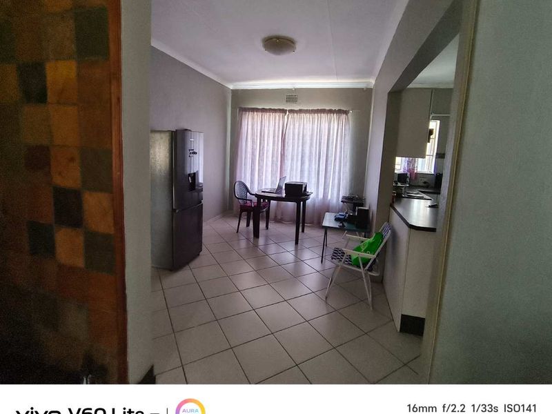 House for Sale in Brackendowns. - Photo 10