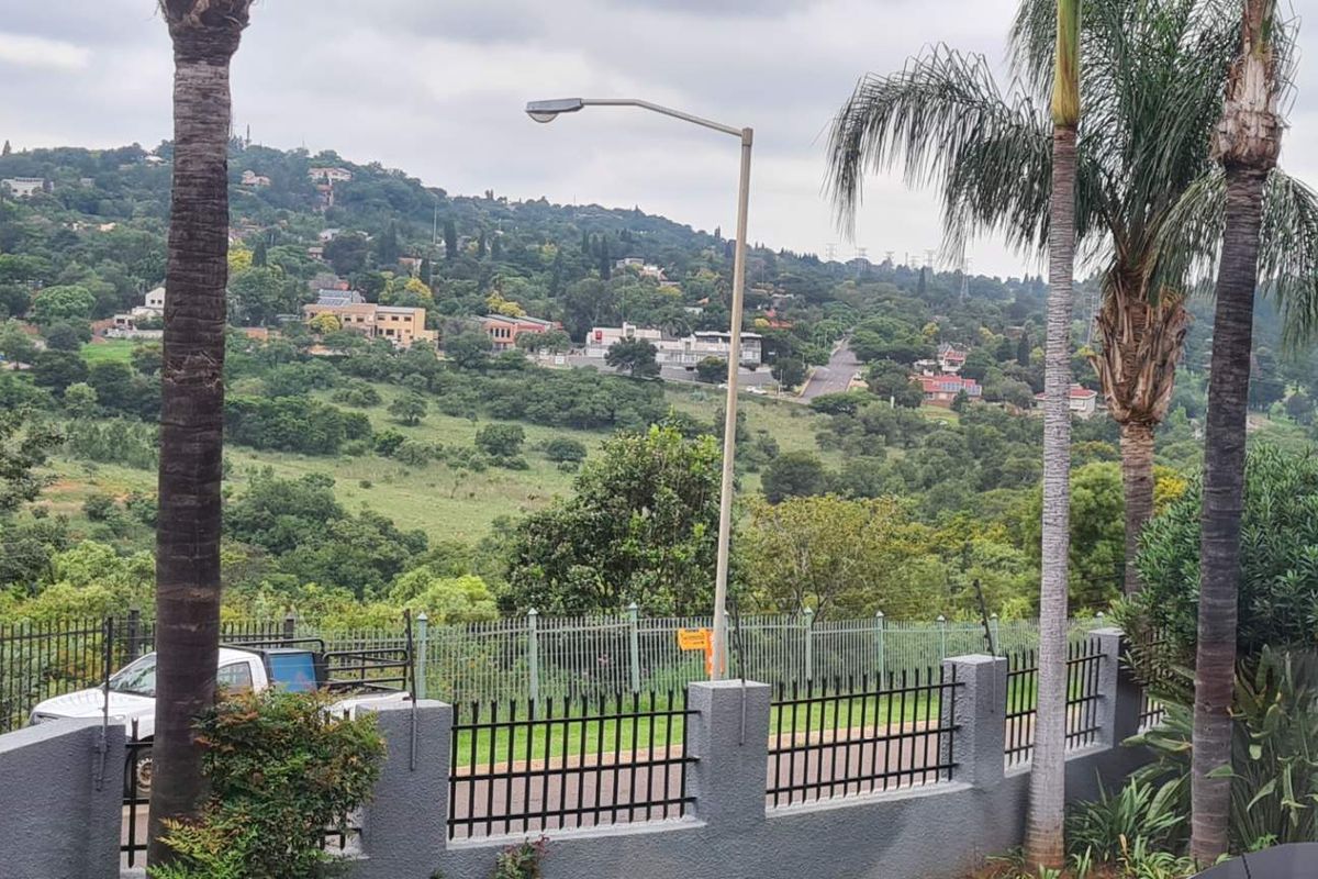 Beautiful family home with a view. - Photo 3