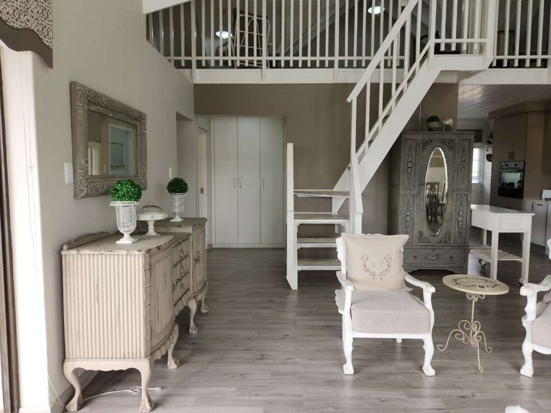 French inspired-look House for Sale! - Photo 2