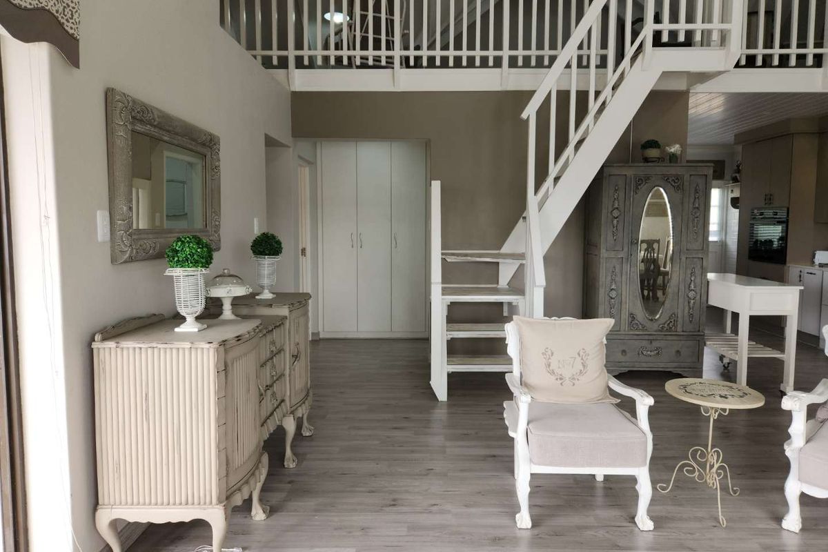 French inspired-look House for Sale! - Photo 2