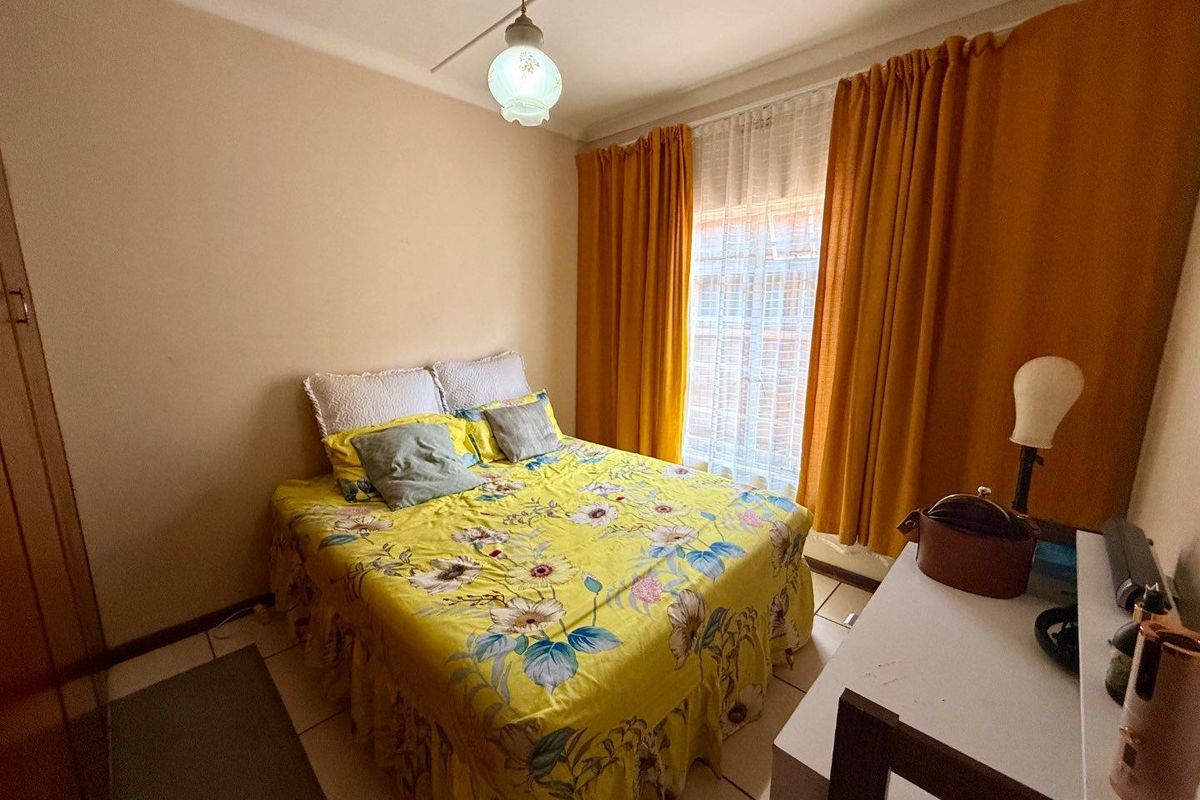 Beautiful 3 Bedroom Townhouse for sale - Photo 4