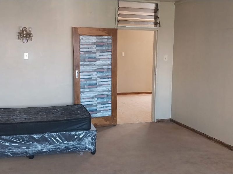 2,5 Bedroom Apartment For Sale - Photo 8