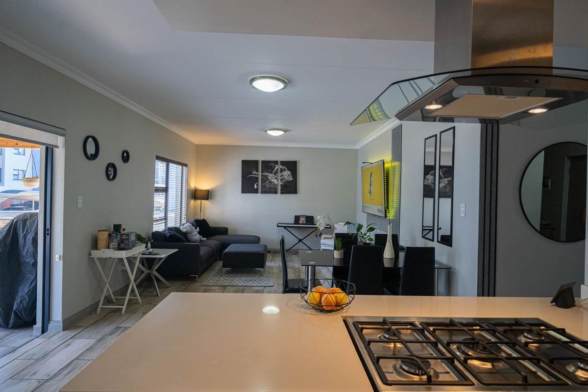 Your Ideal Lock-Up-and-Go with Lifestyle Amenities - Photo 5