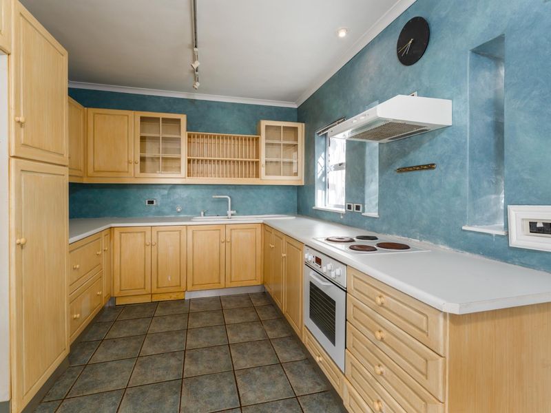 Ideal Investment Opportunity For Airbnb Or For The Family Looking For Multiple Accommodation In Sought-after Fernwood, Newlands - Photo 9
