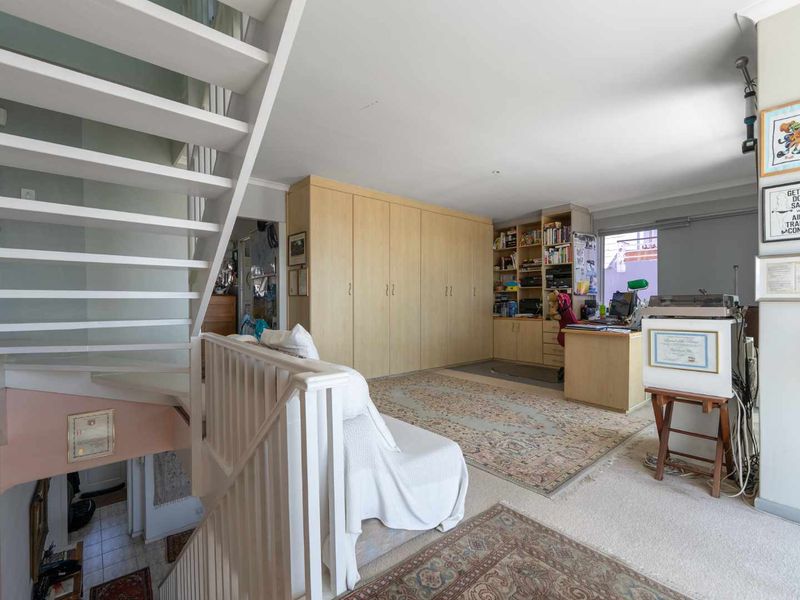 Elevated Urban Living in Sought-After Green Point - Photo 8