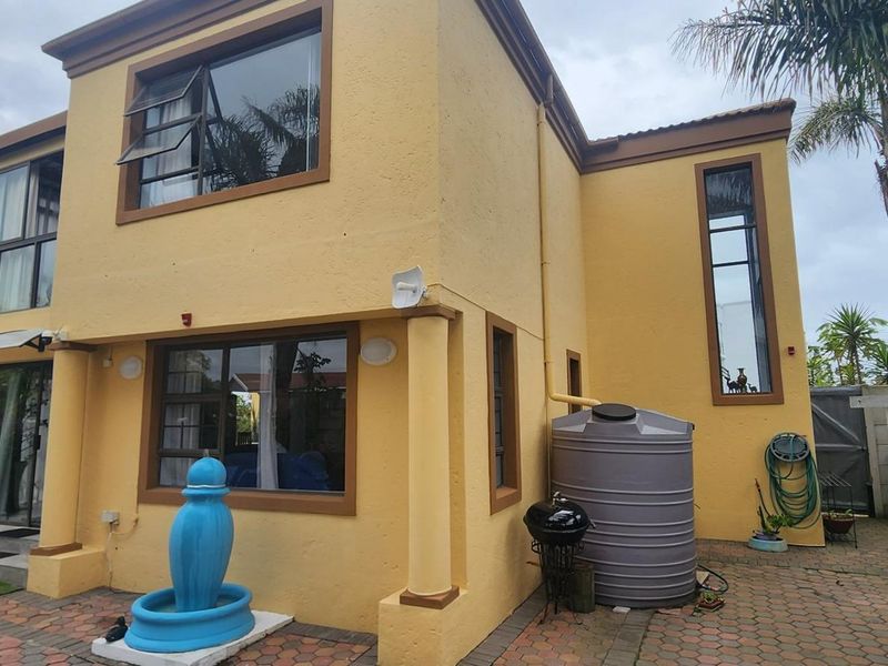 Double deck delight up for grabs - Photo 9