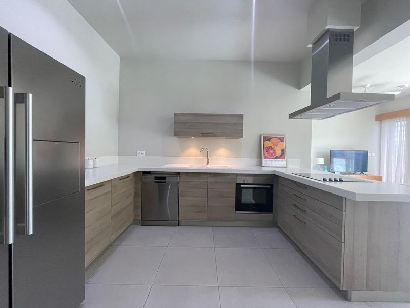 Exceptional Marina Apartment with Breathtaking Mountain Views - Photo 3