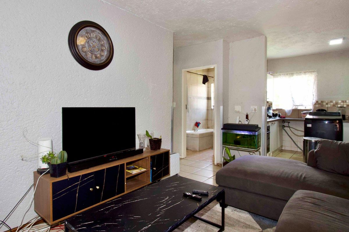 Ground Floor Apartment in a great location. - Photo 4