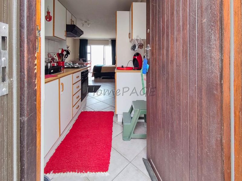 Long Beach, Walvis Bay:  Bachelor unit for sale - Photo 3