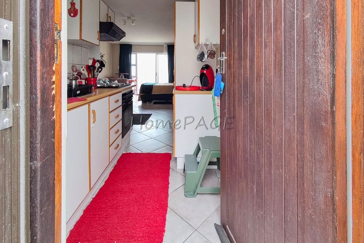 Long Beach, Walvis Bay:  Bachelor unit for sale - Photo 3