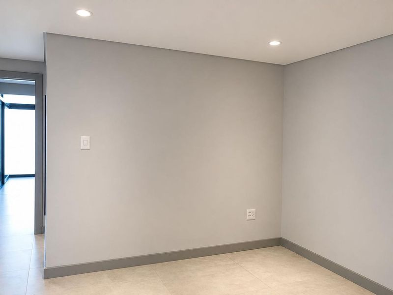 Modern 3 Bedroom/2 Bathroom to Let - Photo 10