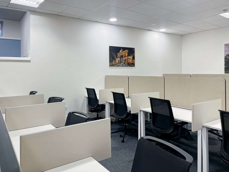 All-inclusive access to workspace and virtual office in HQ Durbanville Oxford Street - Photo 8