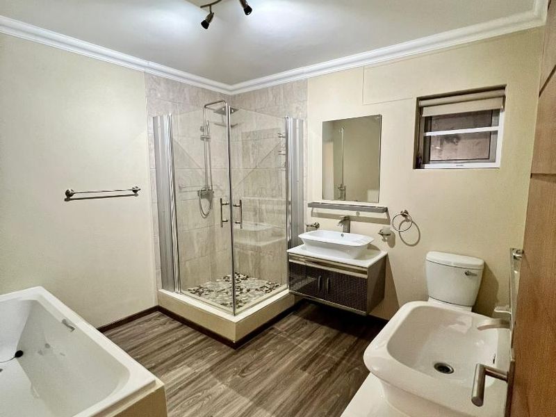 6 Bedroom House FOR SALE in River Plots, Swakopmund - Photo 7