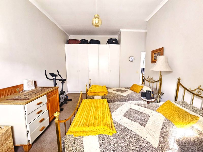 3 Bed converted to a 2 Bed Unit for more space - Photo 6