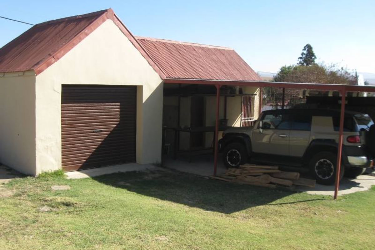 CHARMING HOUSE - Photo 3