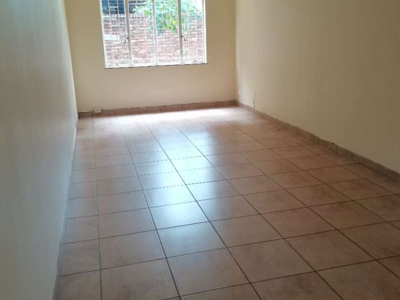 2 Bed 1 Bath Apartment for sale - Photo 8