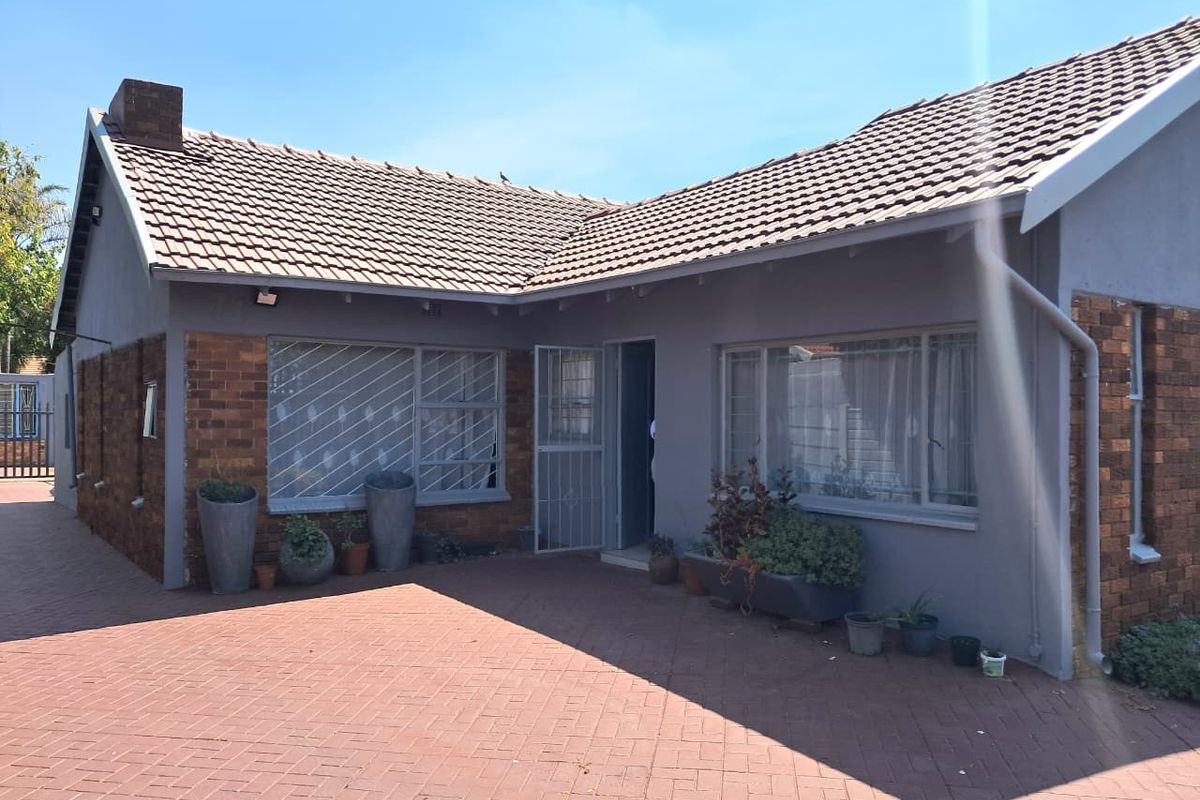 3-Bedroom Home with Flatlet & Entertainment Area in Mayberry Park - Photo 2