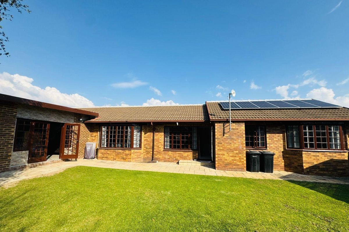 Beautifully Renovated Simplex for Sale in Goedeburg - Photo 3