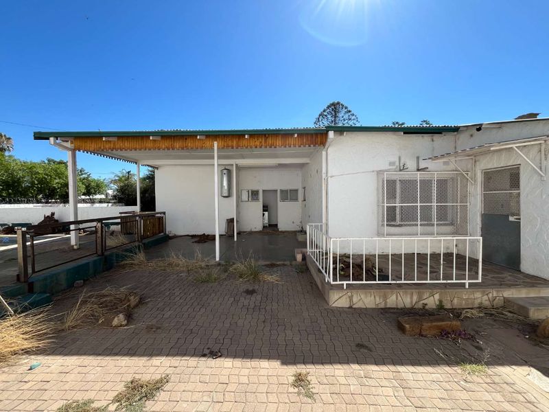 Erf 386 – A Renovator’s Dream With Massive Potential - Photo 7