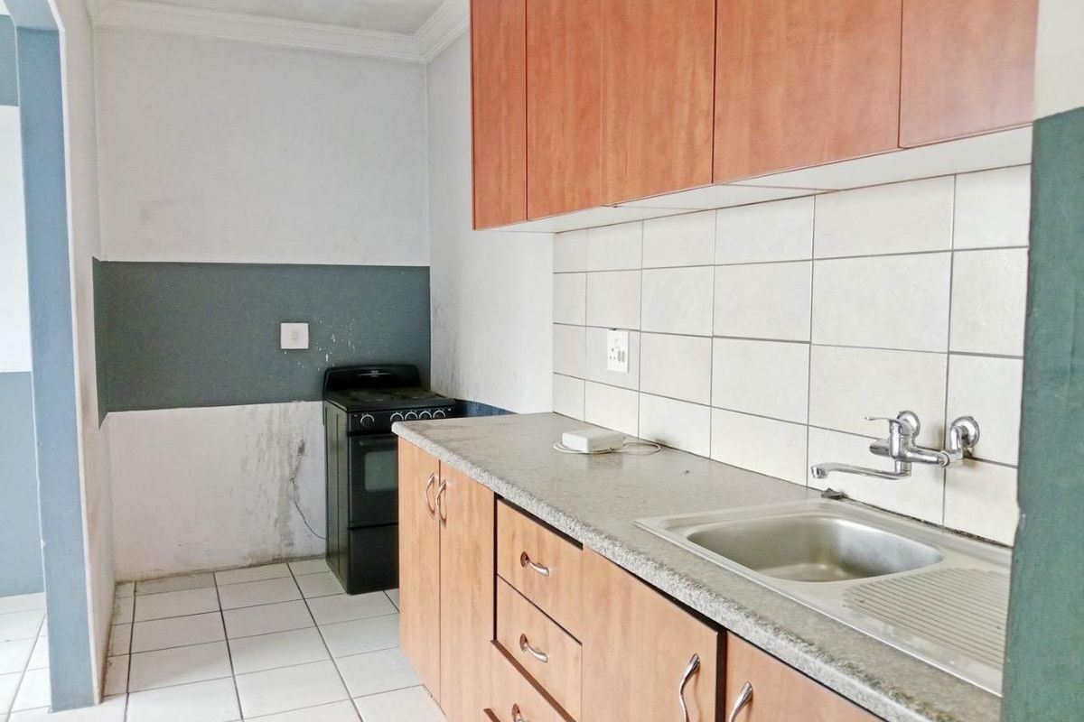 1 Bedroom Apartment for Sale in Opulent Mews, Vosloorus - Photo 5