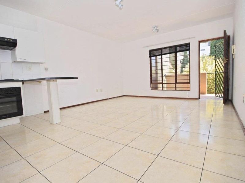 A LOVELY ONE BEDROOM APARTMENT - Photo 9