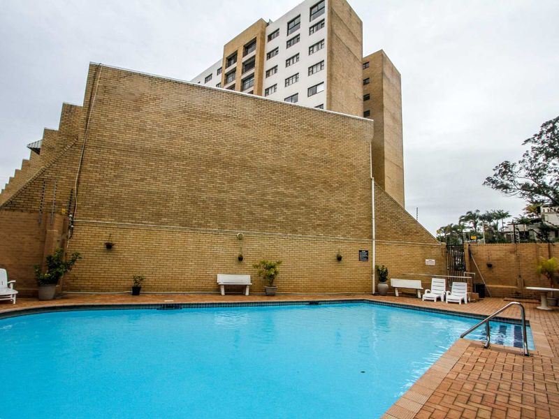 HENDRA - HOLIDAY LETTING! 3 BED APARTMENT RIGHT ON THE BEACH! - Photo 8