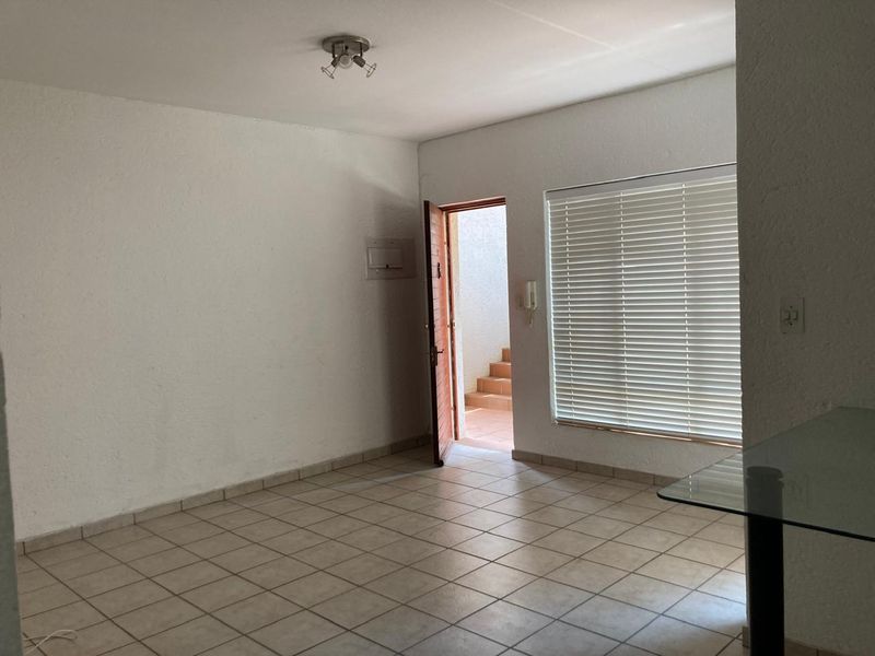 1 BEDROOM APARTMENT FOR SALE IN WESTDENE - Photo 2