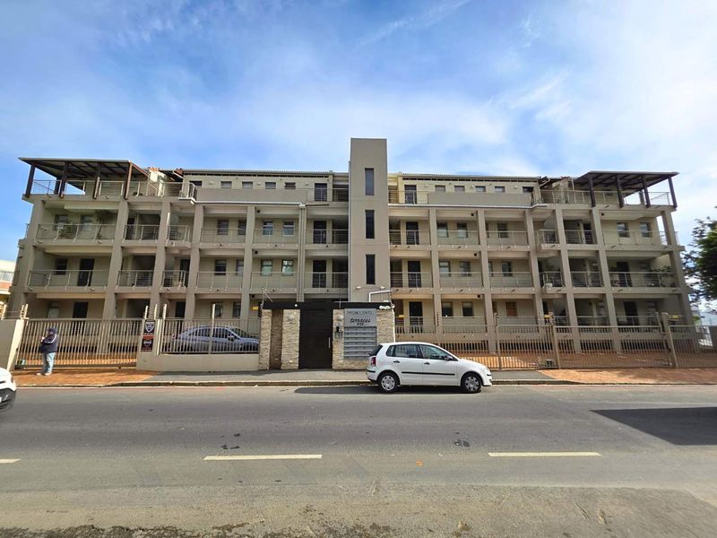 Modern & Secure 2 Bedroom Ground Floor Apartment - Photo 1