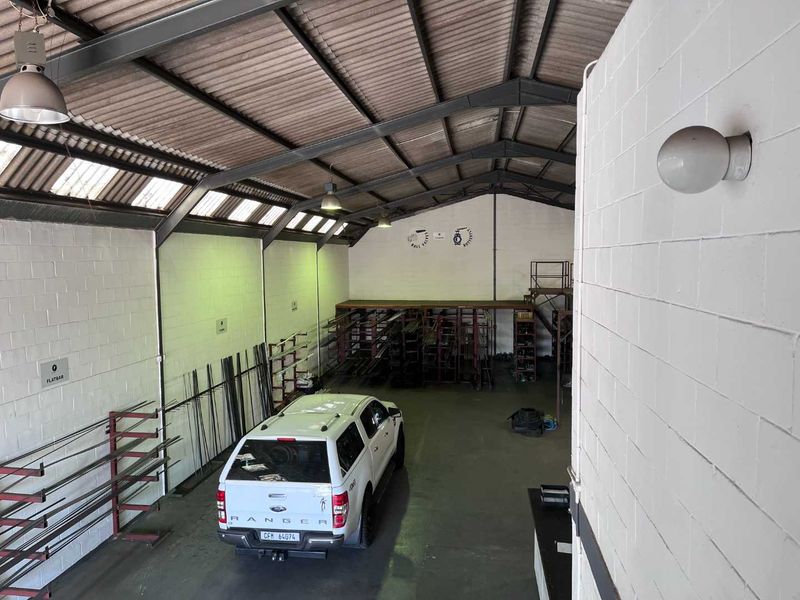 Prime Montague Gardens Warehouses: Spacious & Versatile - Photo 10