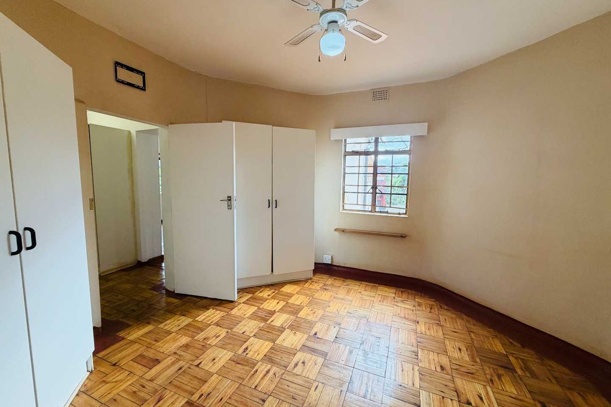 Hendra - Cozy 2 Bedroom Home  , newly renovated bathroom and Pet Friendly - Photo 3
