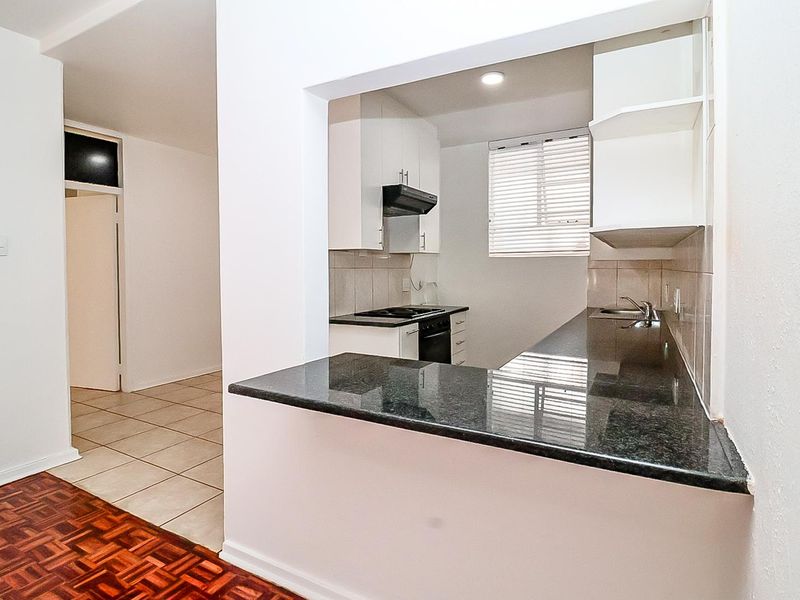 Renovated One Bedroom Apartment! - Photo 7