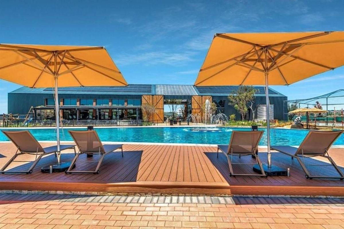Modern Living at it's Best- 2-Bedroom Simplex in Greencreek Lifestyle Estate- R9 750PM - Photo 5