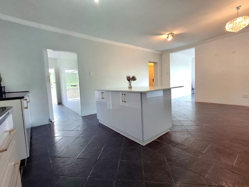 Big Family - Big Forever Home - Photo 7