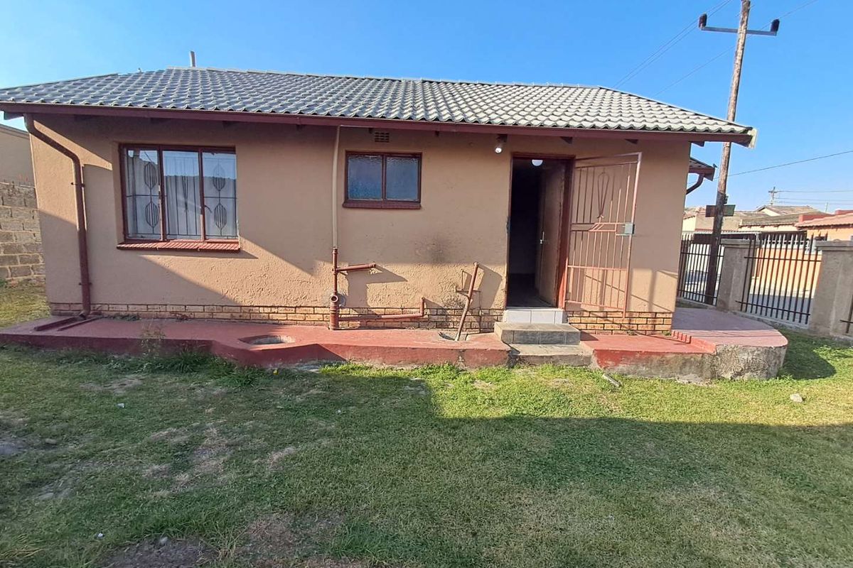 3 Bedroom House  Not To Be Missed - Photo 4