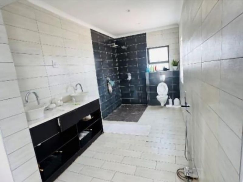 HOUSE FOR SALE IN CIMBEBASIA - Photo 7