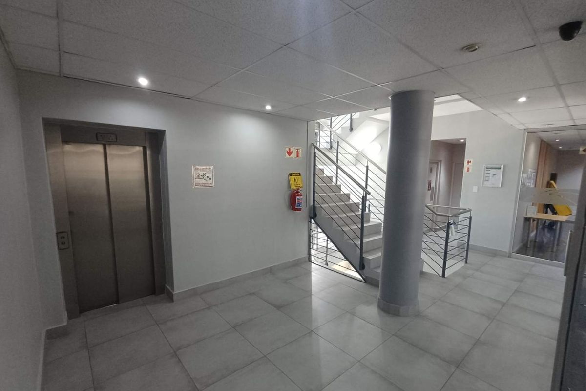 Premium Corporate Office Space To Let | Tyger Valley Chambers 2, Tyger Valley - Photo 4