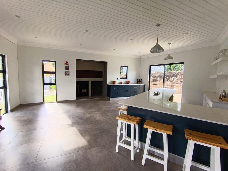 Stylish Family Home with Built-In Braai & More! - Photo 6